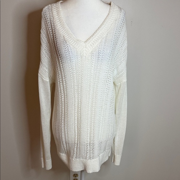 Banana Republic Women's Cream V-Neck Sweater size XL - Picture 3 of 11
